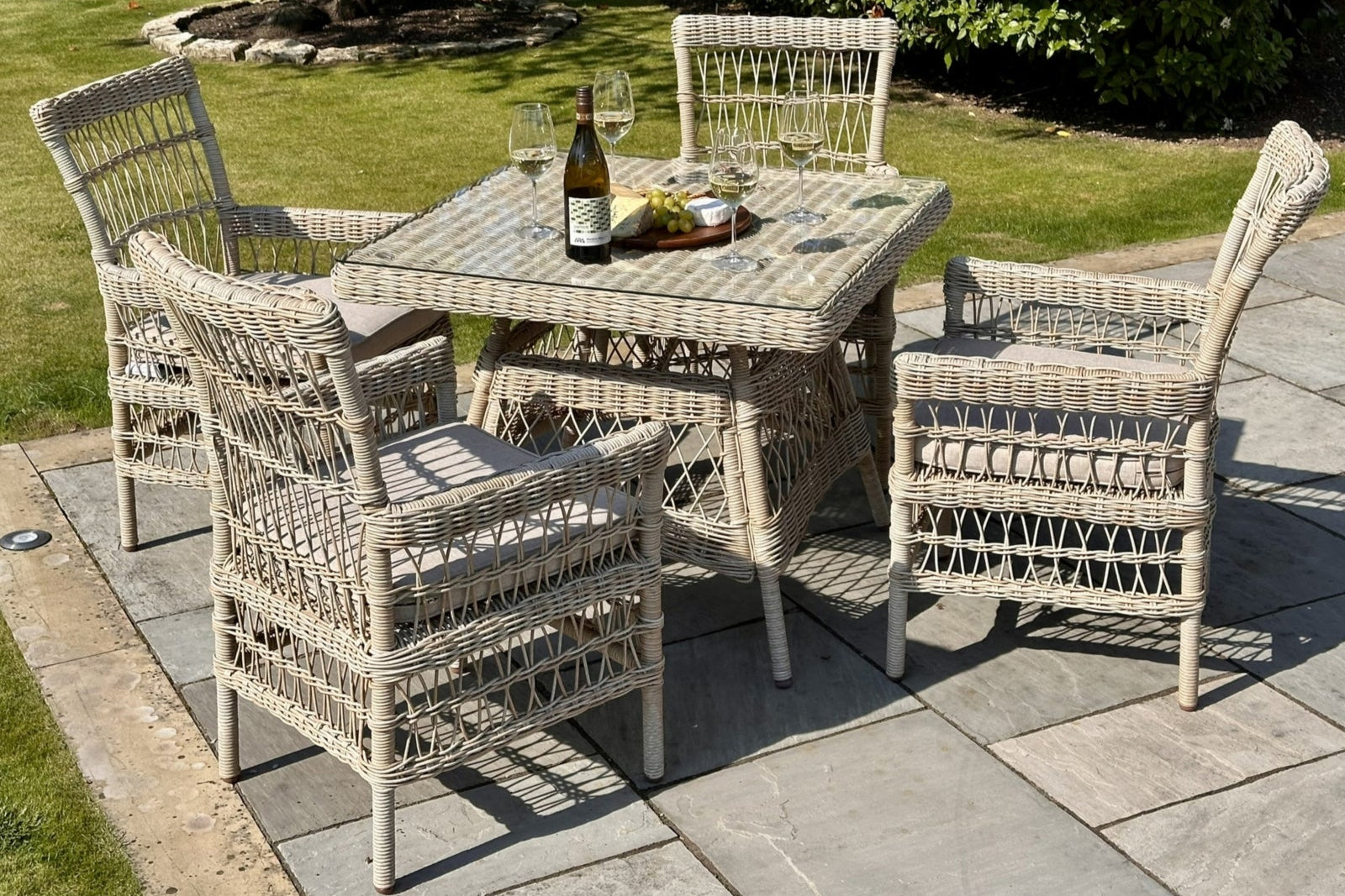 Provence Collection Outdoor 4 Seater Dining Set